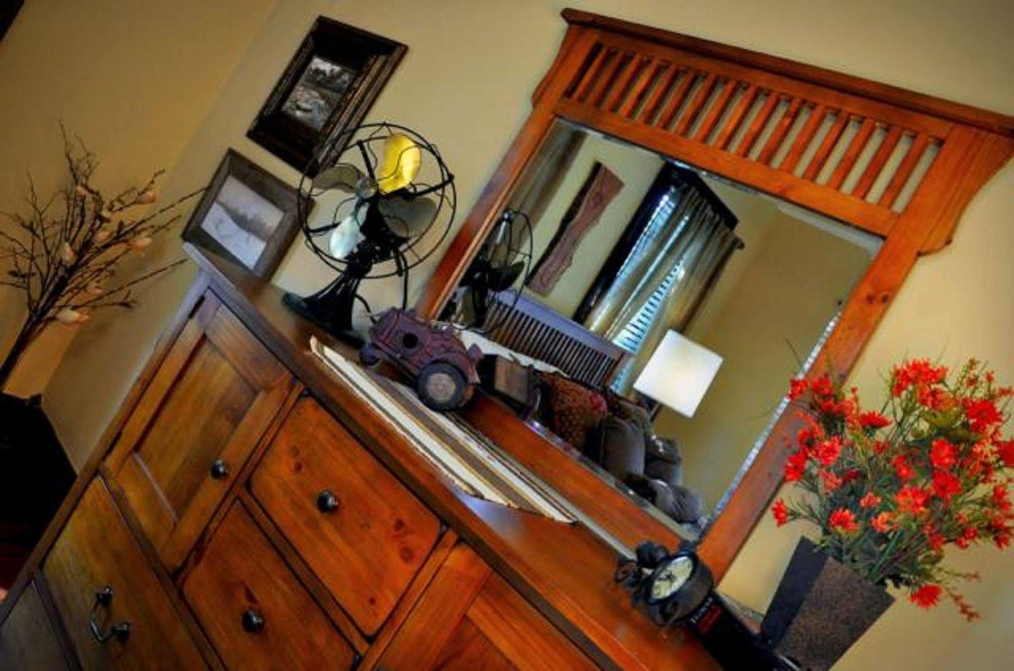 Texas Forest Country Retreat Huntington Екстер'єр фото