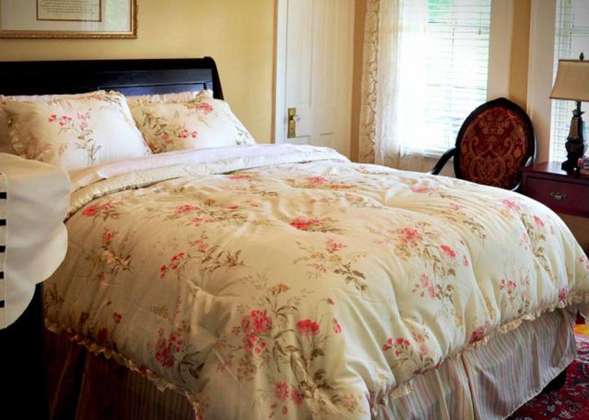 Texas Forest Country Retreat Huntington Екстер'єр фото