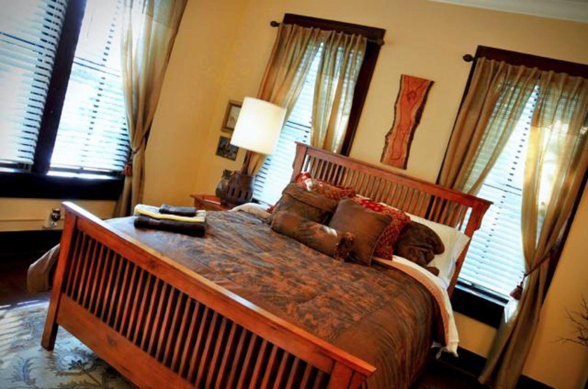 Texas Forest Country Retreat Huntington Екстер'єр фото
